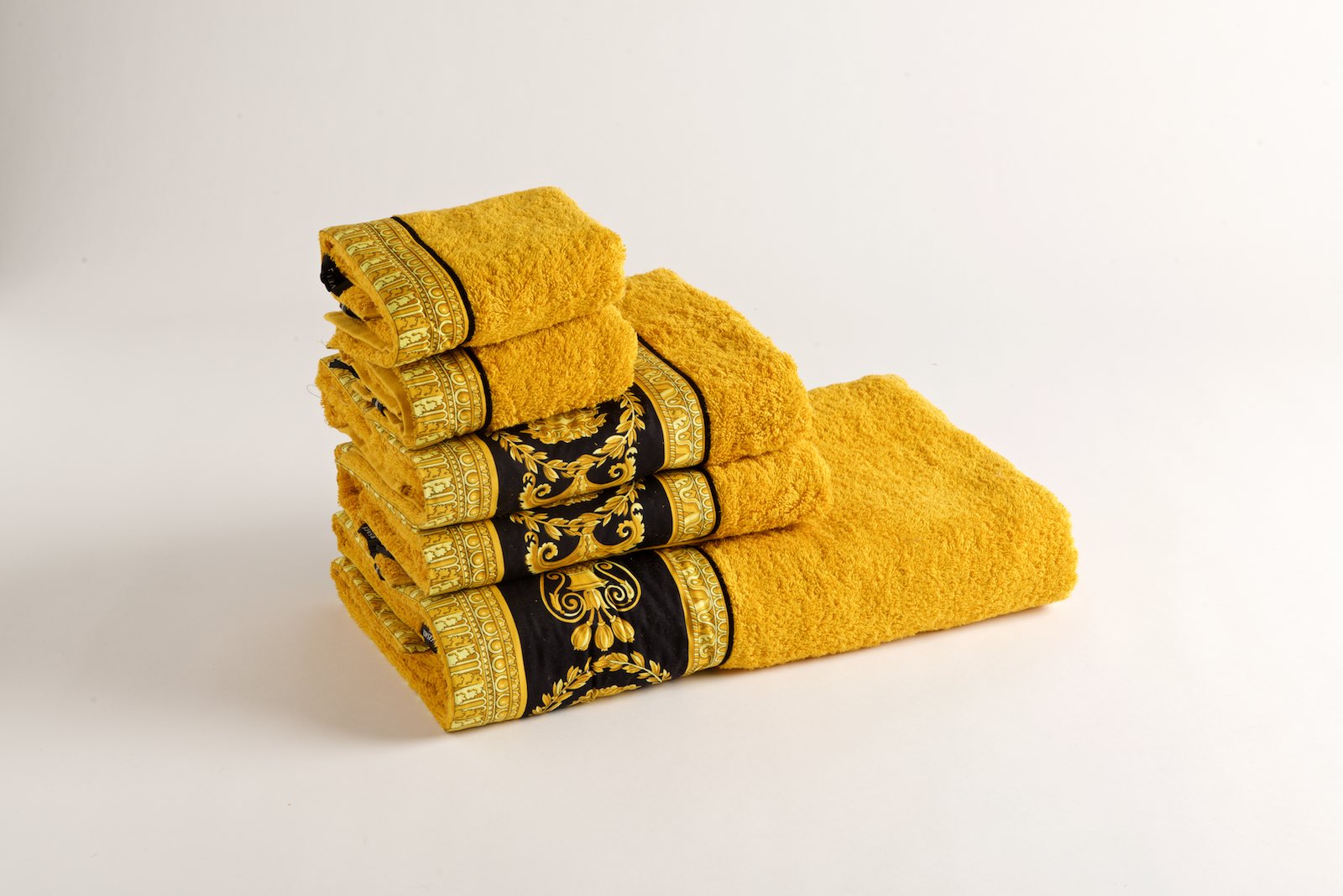 Diffusion Face Towel Gold-Black 60x100 cm
