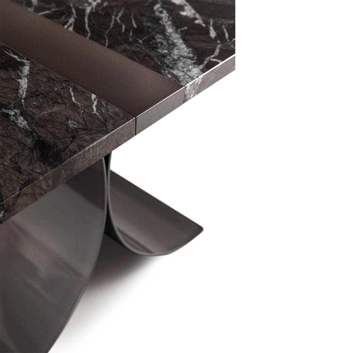 FF Kiss Coffee Table