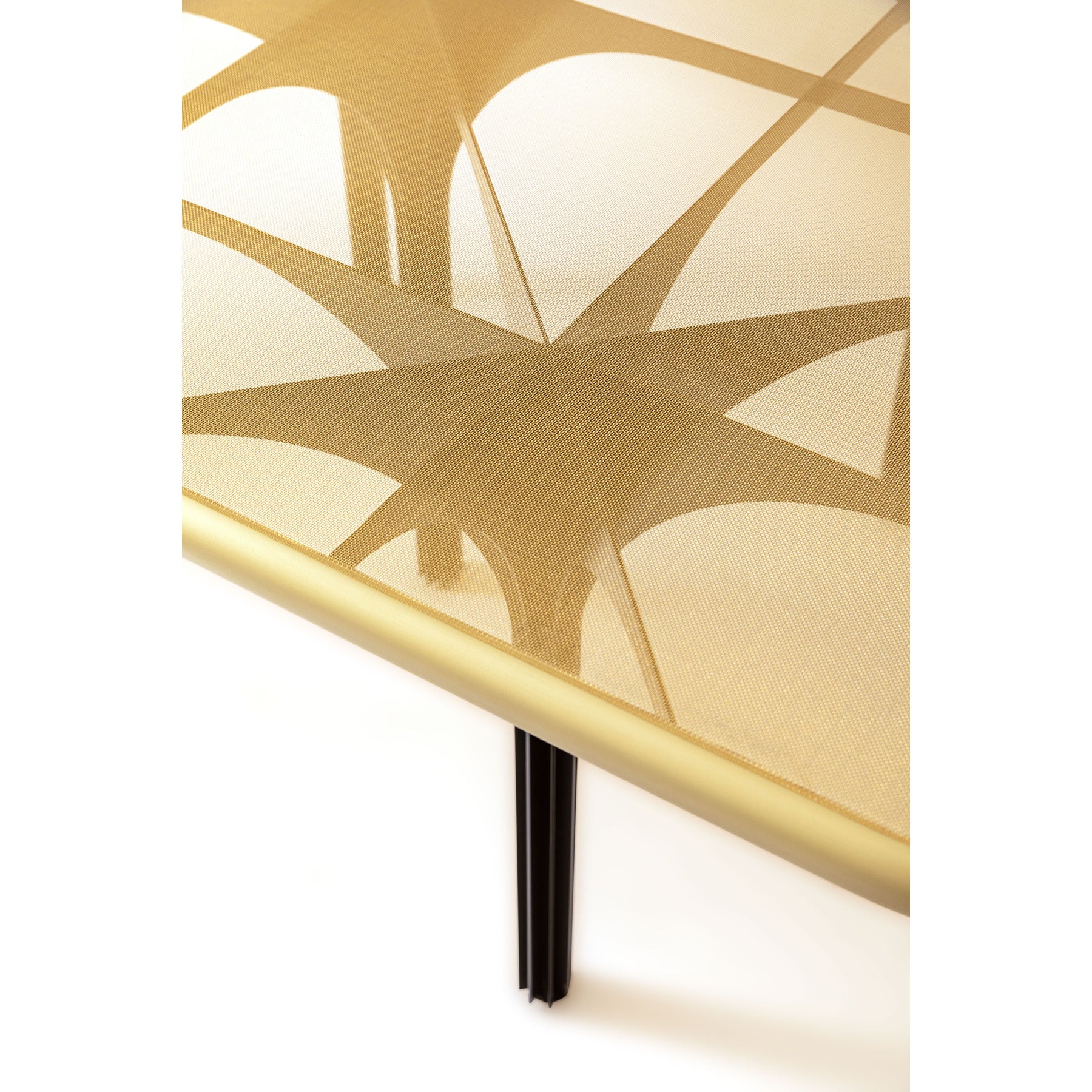 Metropolis Table
