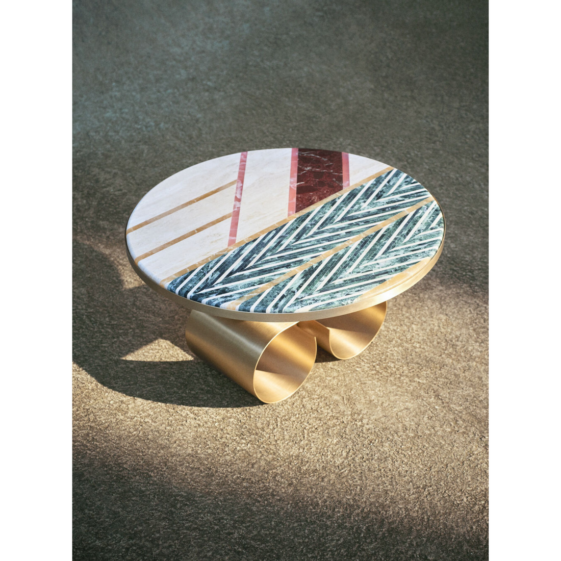 Earring Coffee & Side Table