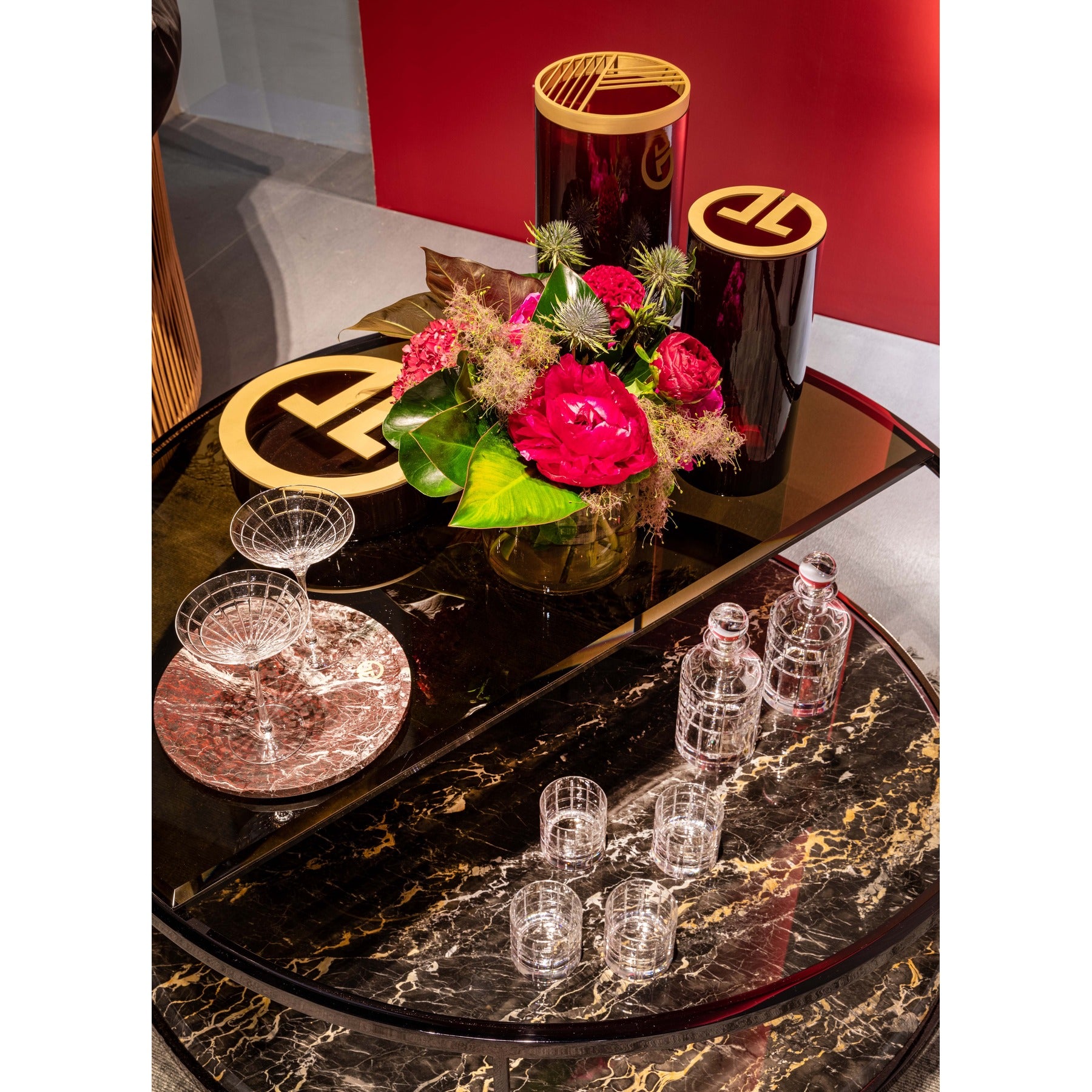 Manhattan Coffee & Side Table