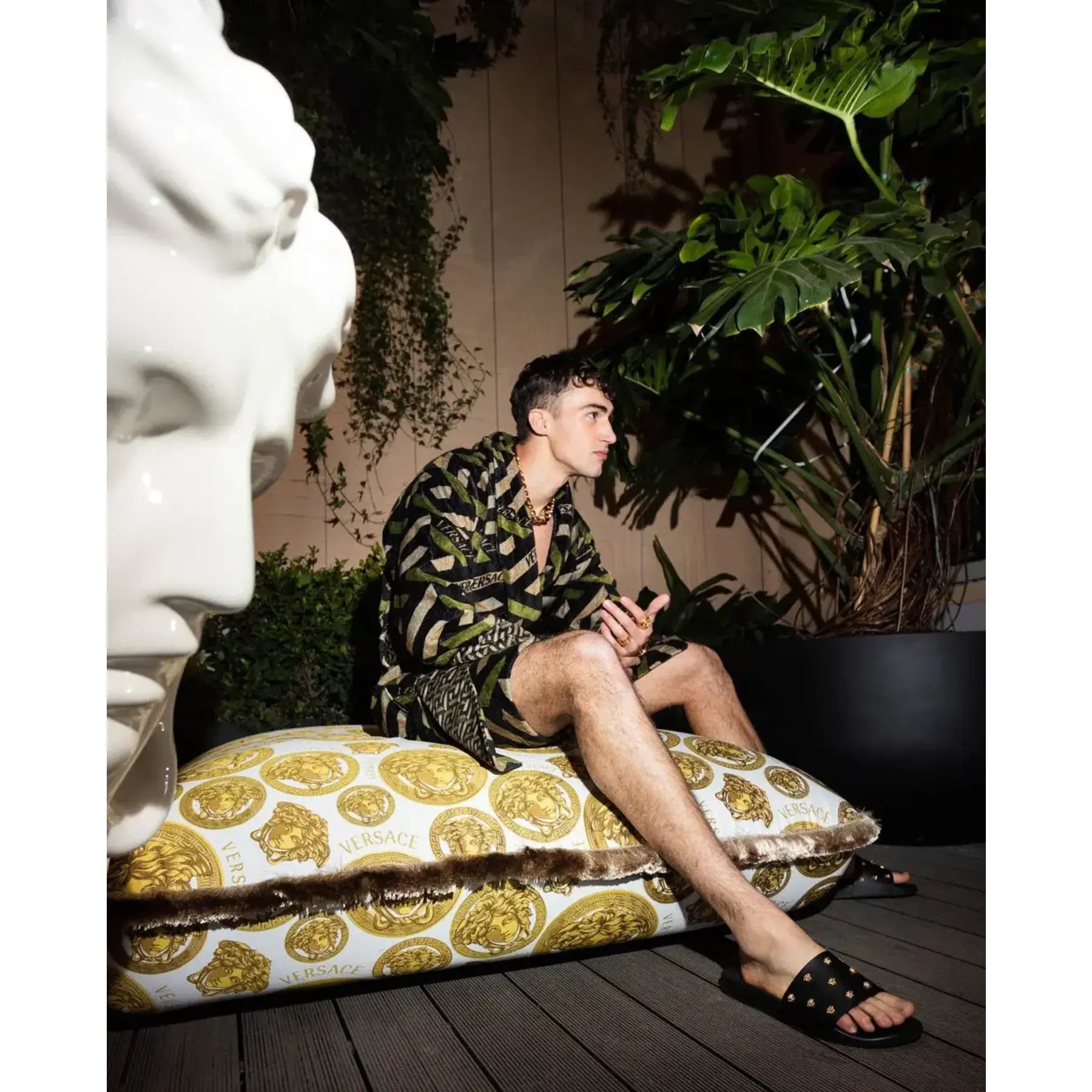 VE Narcissus Outdoor Ottoman