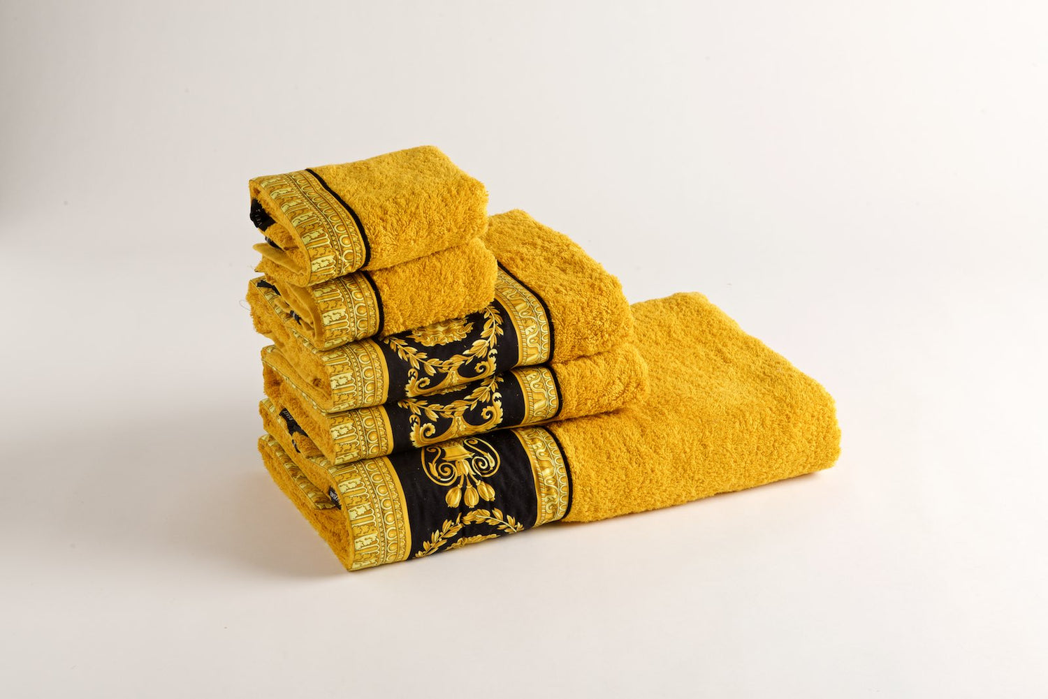 Diffusion Face Towel Gold-Black 60x100 cm